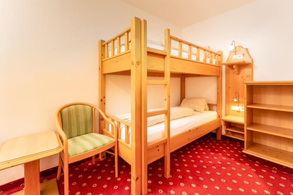 Alpen Wohlfühlhotel Dörflwirt Hainzenberg Exterior foto
