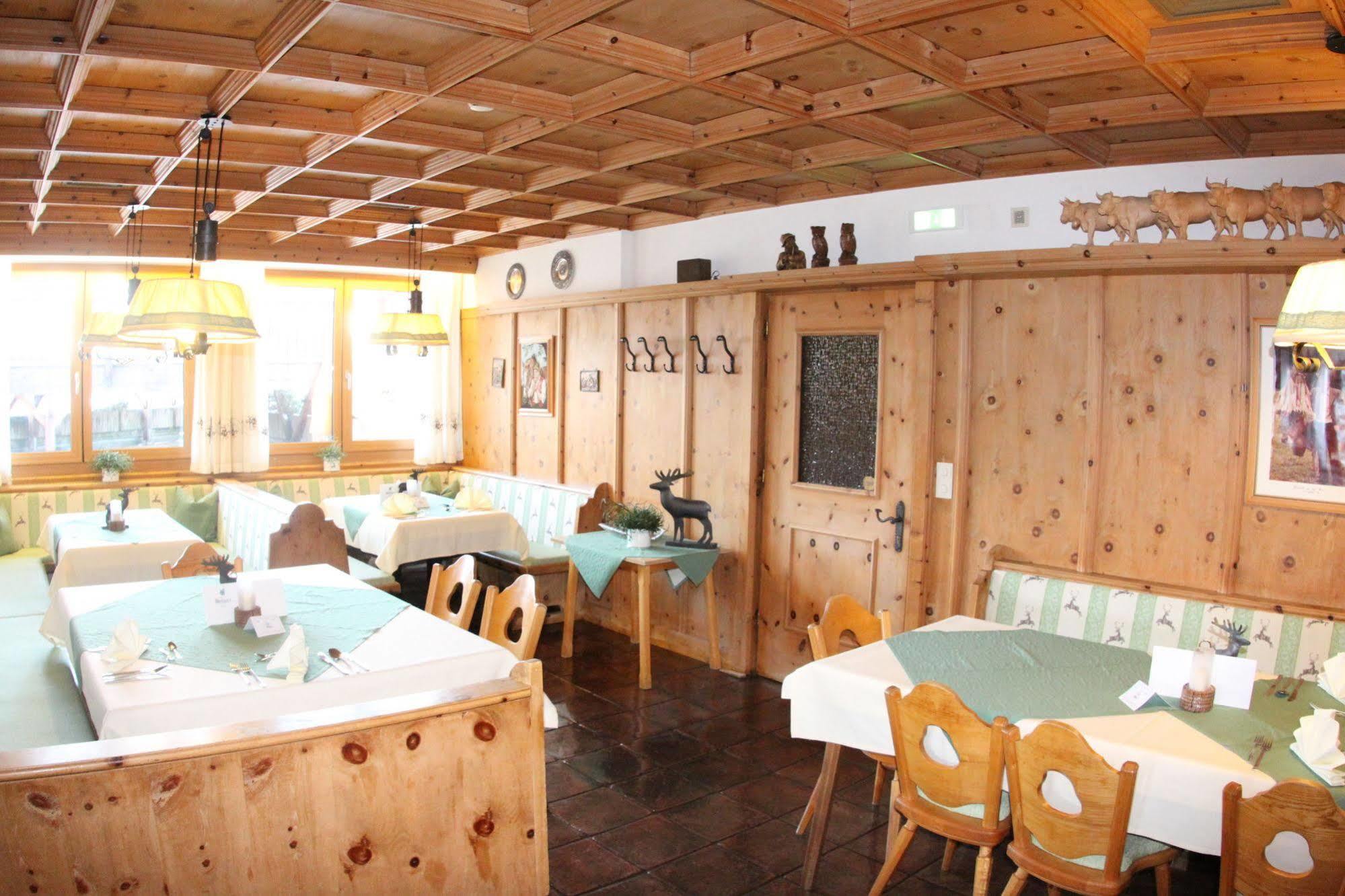 Alpen Wohlfühlhotel Dörflwirt Hainzenberg Exterior foto