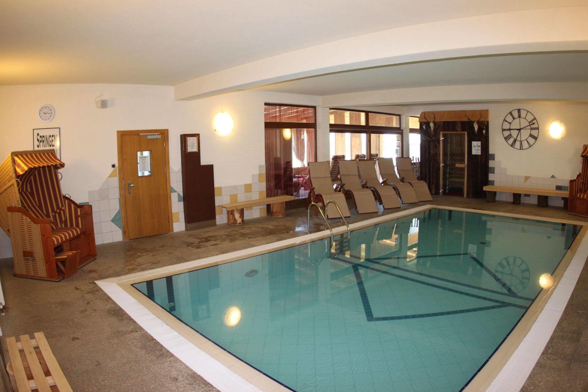 Alpen Wohlfühlhotel Dörflwirt Hainzenberg Exterior foto