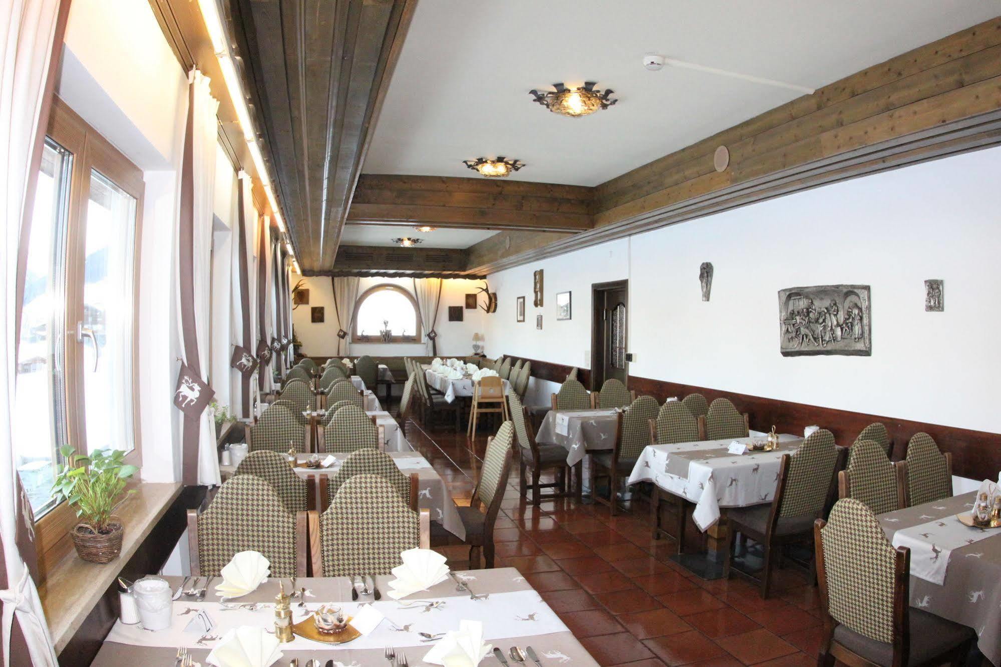 Alpen Wohlfühlhotel Dörflwirt Hainzenberg Exterior foto